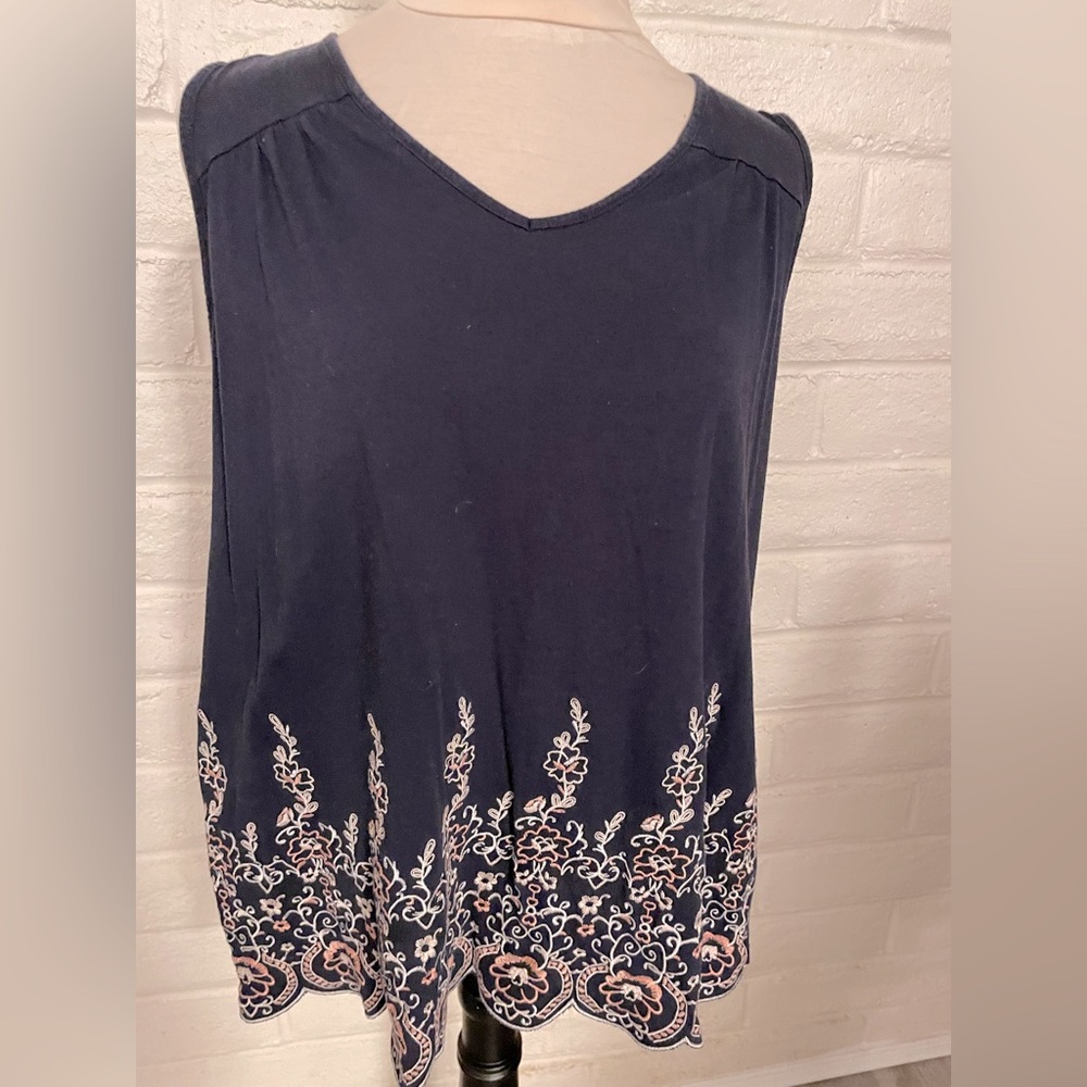 Navy Sleeveless V-neck Top with Pink and White Floral Embroidery , sz L